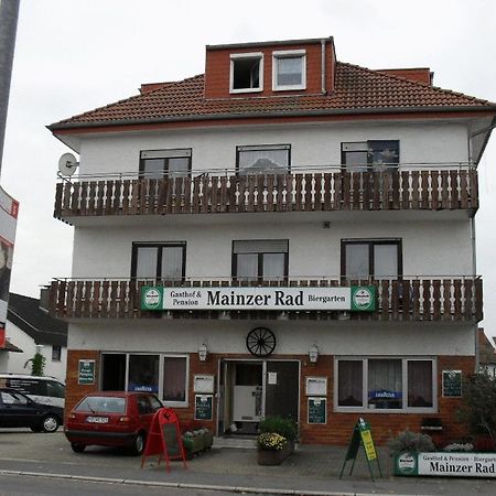 Gasthof Und Pension Mainzer Rad Шветцинген Екстер'єр фото