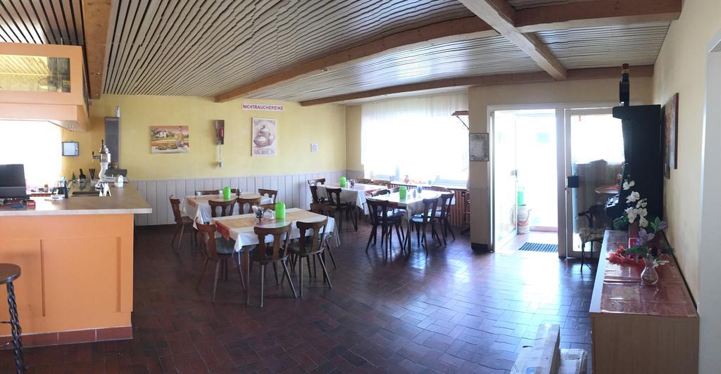 Gasthof Und Pension Mainzer Rad Шветцинген Екстер'єр фото